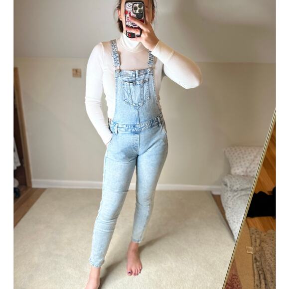 Old Navy: Light Wash Blue Overalls - Picture 1 of 11